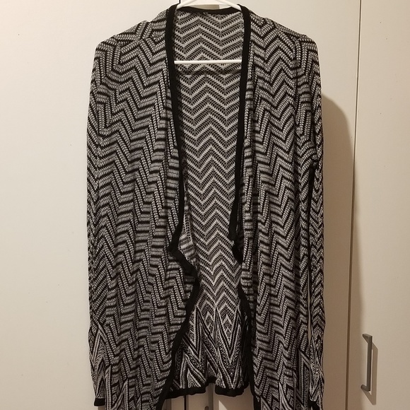 BLACK WHITE CARDIGAN NEW NWOT FINAL SALE - Picture 6 of 7